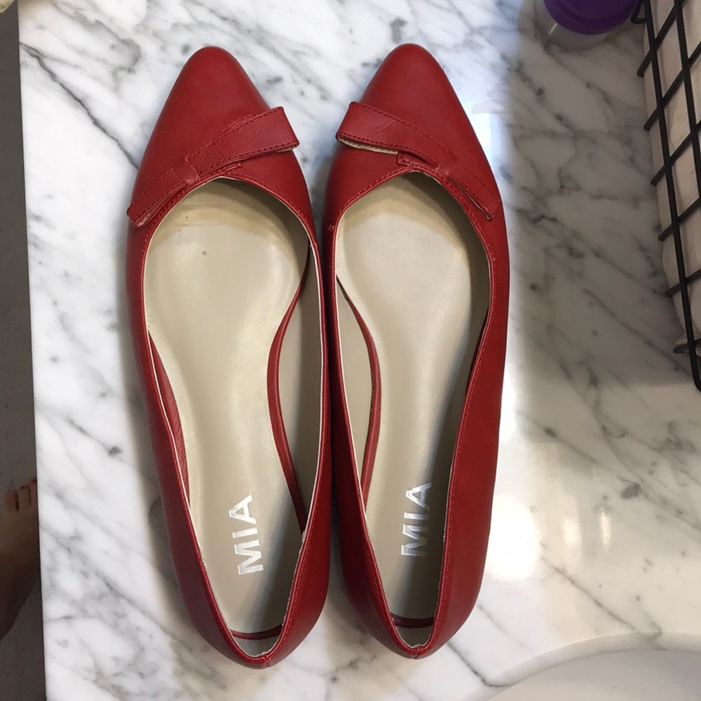 Mia flats